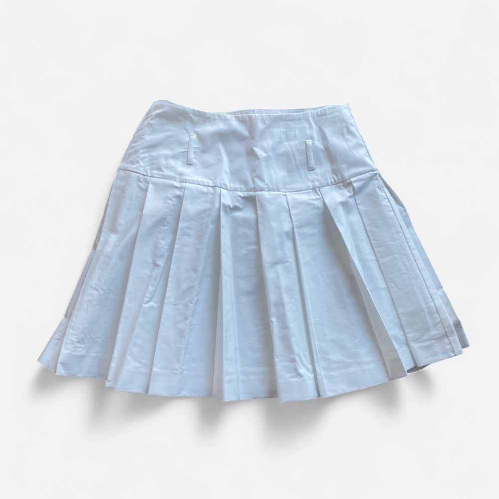 ZARA Elegant White Pleated mini Skirt